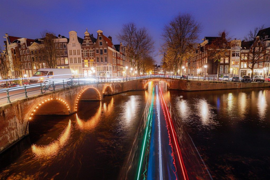 amsterdam-Michael Bubmann, pixabay 