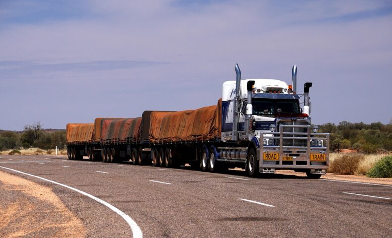 road-train-monikawl999_Pixabay 1185254_1280