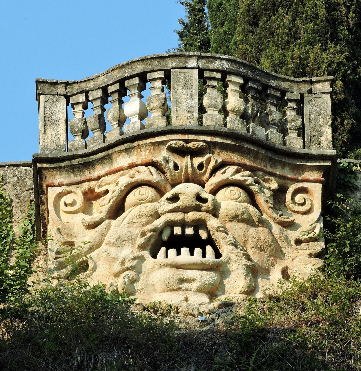 pcdazero-face-850452_1280. Pixabay
