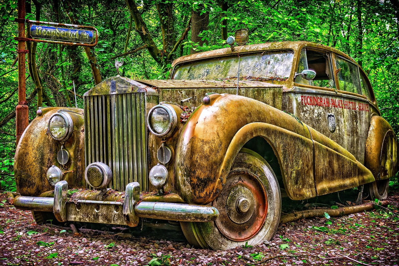 tama66-rolls-royce-3366960_1280. Pixabay